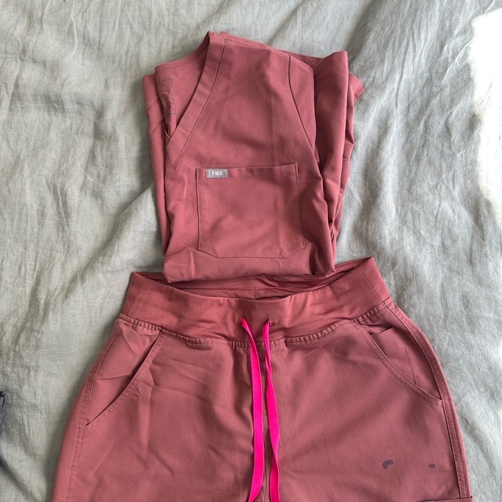 Figs scrubs set (size small)